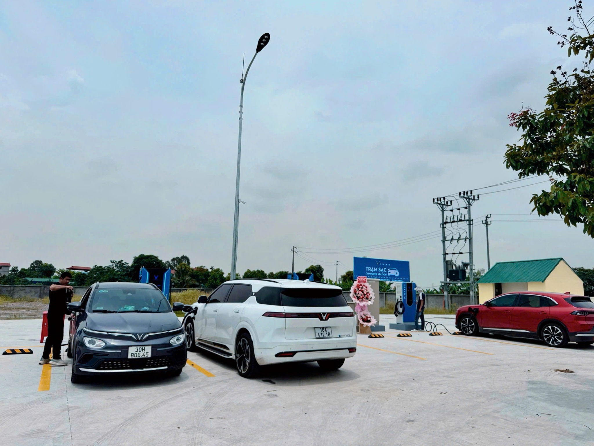[TIN VUI TỪ NINH BÌNH] – FAST+ TRIỂN KHAI THÀNH CÔNG 2 TRẠM SẠC DC CHO NHÀ ĐẦU TƯ!
