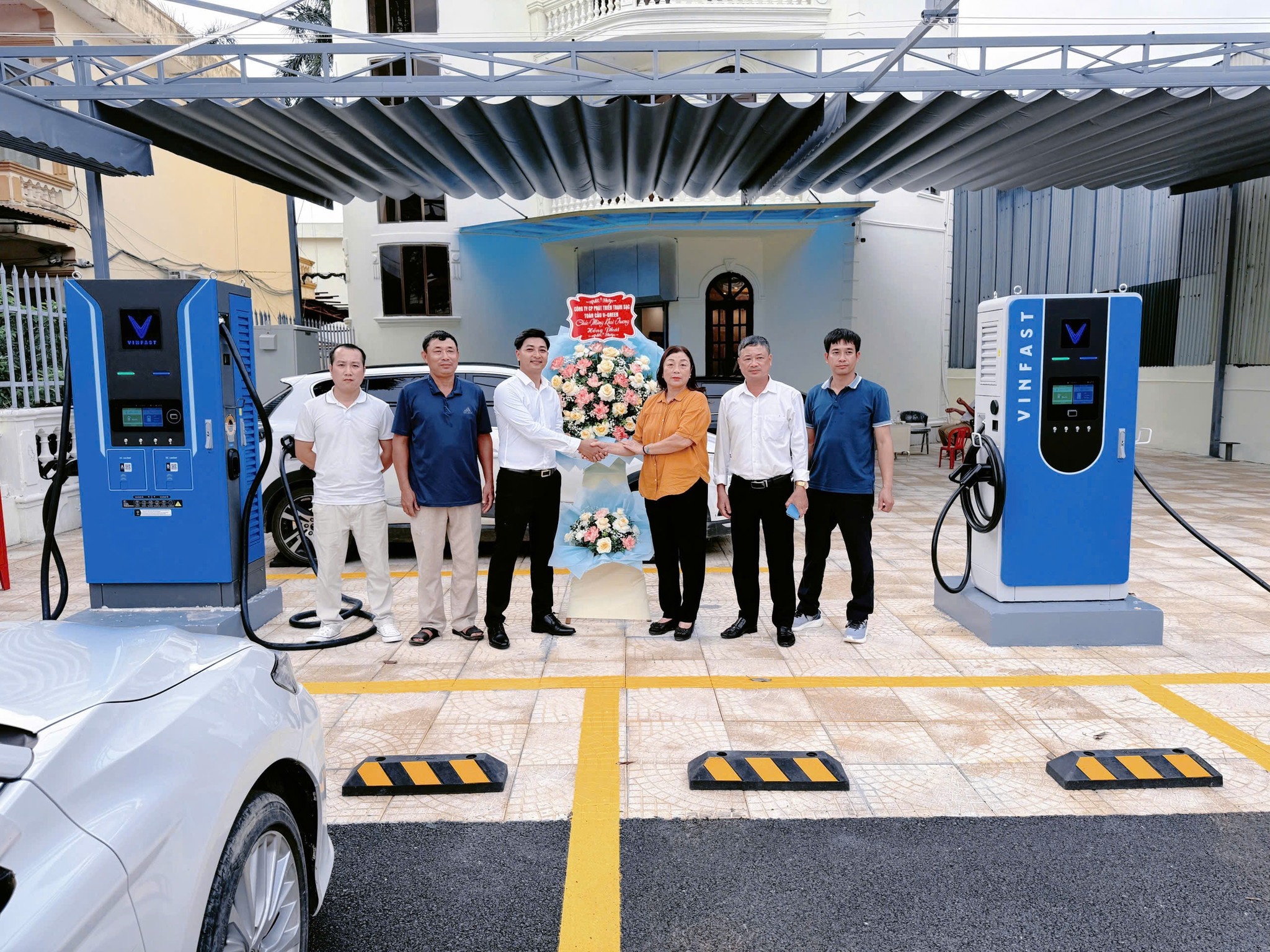 [TIN VUI TỪ NINH BÌNH] – FAST+ TRIỂN KHAI THÀNH CÔNG 2 TRẠM SẠC DC CHO NHÀ ĐẦU TƯ!