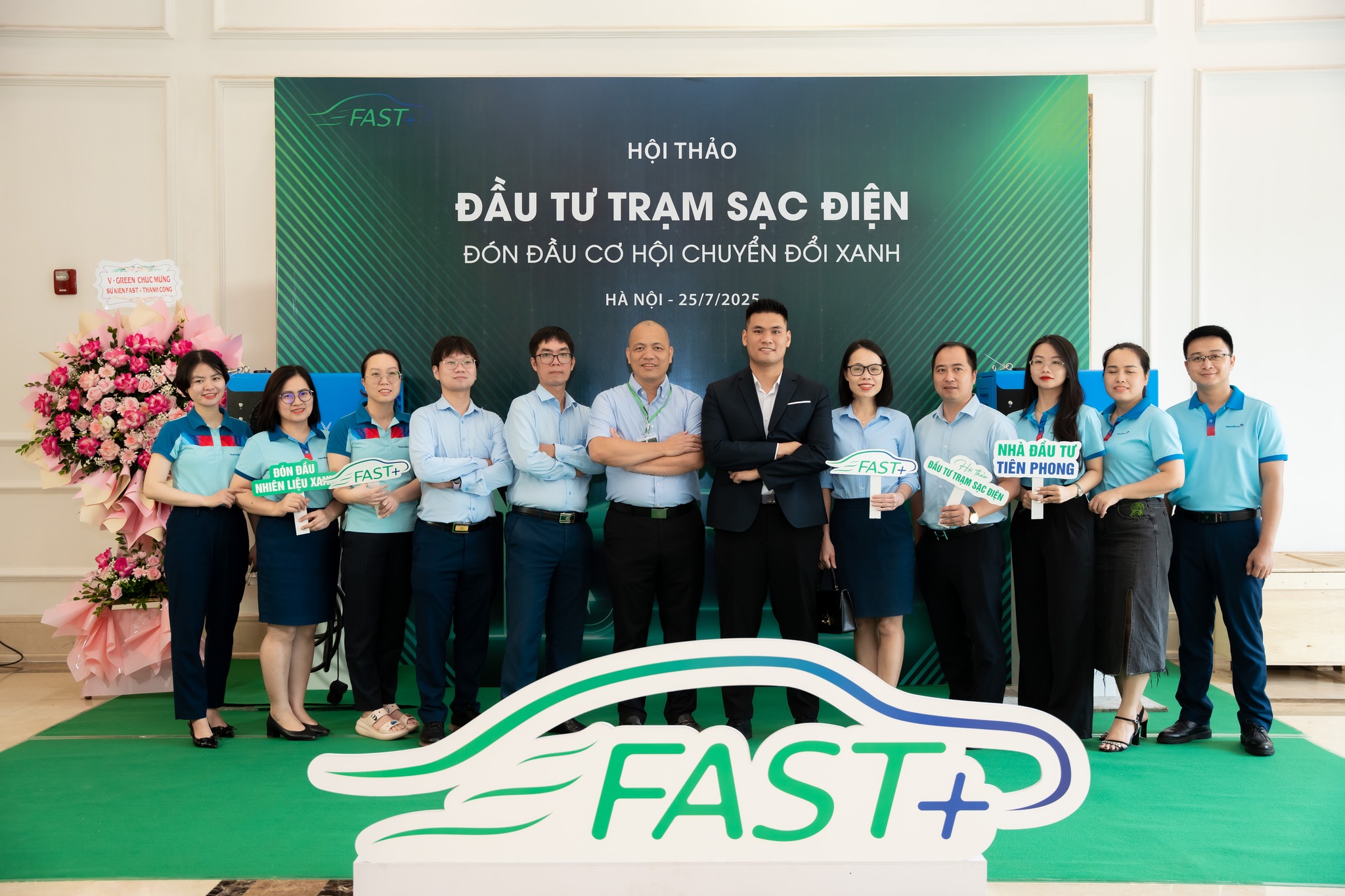 TỔNG KẾT THÀNH CÔNG HỘI THẢO ĐẦU TƯ TRẠM SẠC – ĐÓN ĐẦU CƠ HỘI CHUYỂN ĐỔI XANH