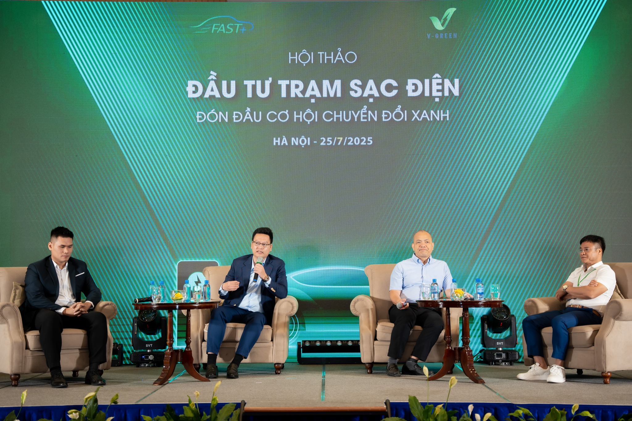 TỔNG KẾT THÀNH CÔNG HỘI THẢO ĐẦU TƯ TRẠM SẠC – ĐÓN ĐẦU CƠ HỘI CHUYỂN ĐỔI XANH