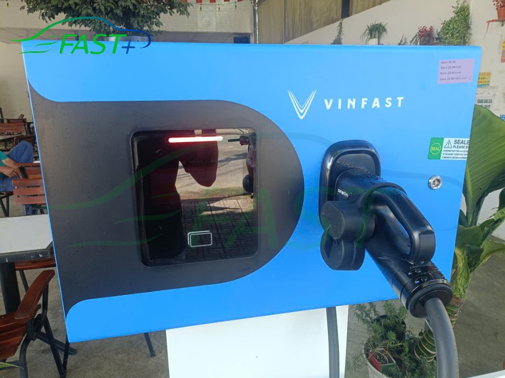 Trạm sạc DC ON Live ngày 04/11