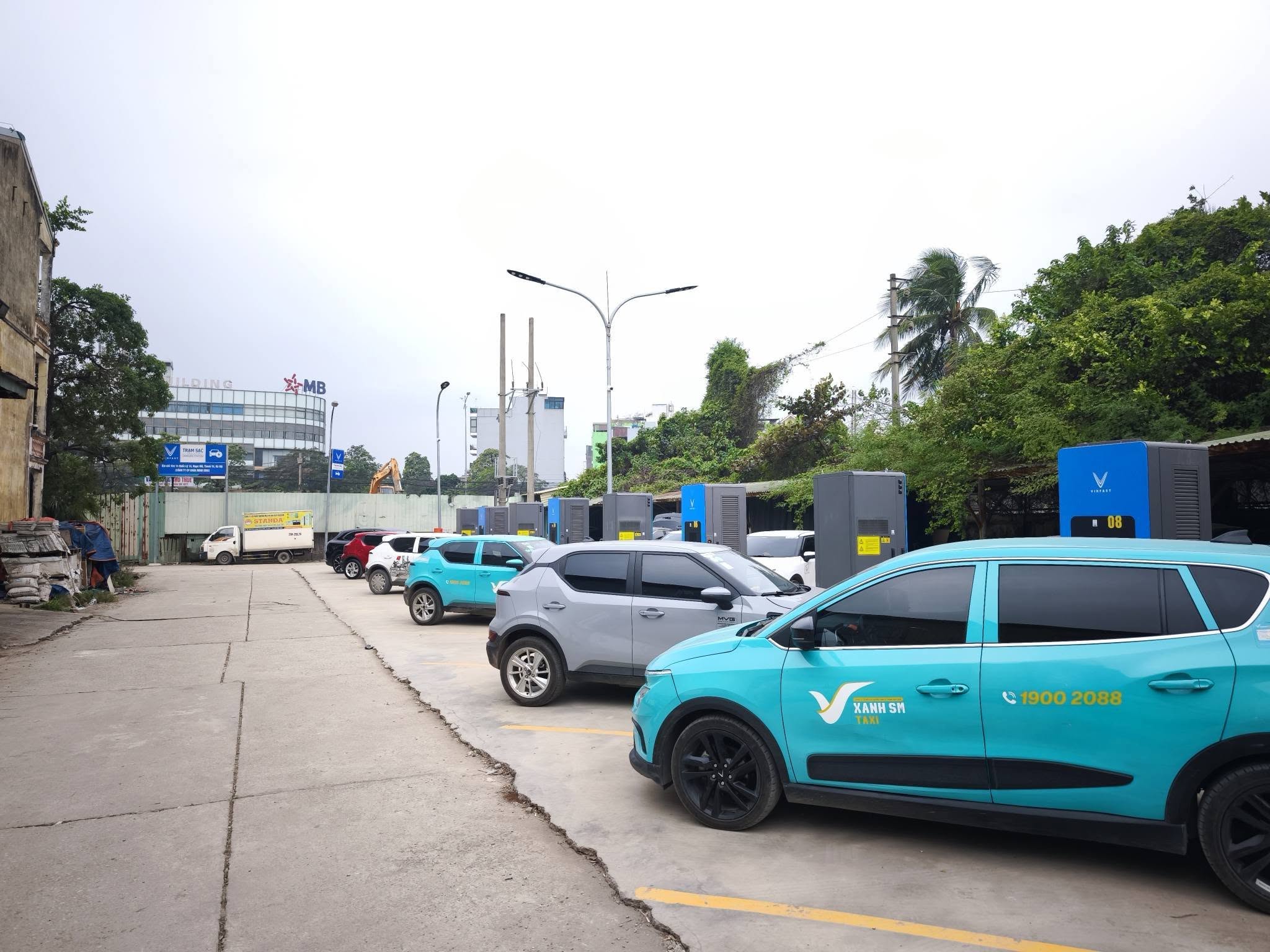 FAST+ HOÀN THÀNH LẮP ĐẶT & VẬN HÀNH PIN LƯU TRỮ 261kWh STARCHARGE