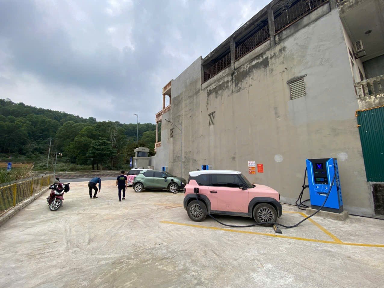 FAST+ TĂNG TỐC CUỐI NĂM – HÀNG LOẠT TRẠM SẠC ON TRẠM TRƯỚC TẾT DƯƠNG LỊCH