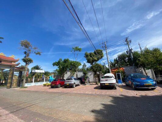 TẾT VỀ – TRẠM SẠC SÁNG ĐÈN, THÊM NHIỀU NIỀM VUI ĐƯỢC THẮP LÊN TRONG MÁI CHÙA