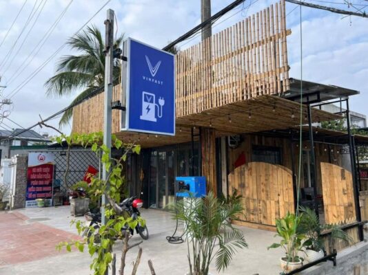 FAST+ KHỞI ĐỘNG TUẦN MỚI – TĂNG TỐC HOÀN THIỆN TRẠM SẠC, SẴN SÀNG PHỤC VỤ TẾT NGUYÊN ĐÁN