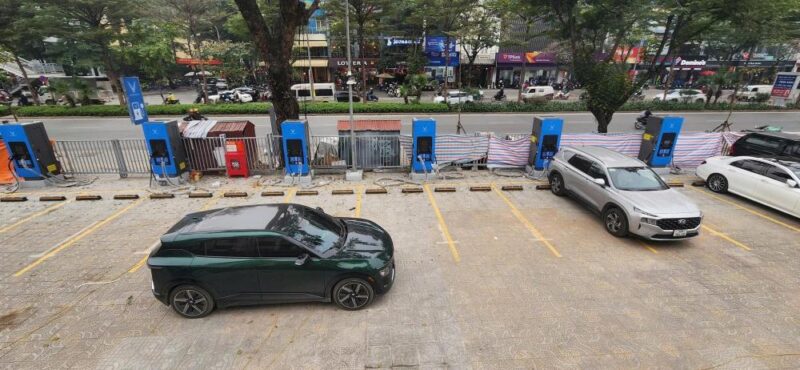 FAST+ KHỞI ĐỘNG TUẦN MỚI, KÍCH HOẠT HÀNG LOẠT TRẠM SẠC PHỤC VỤ KHÁCH HÀNG