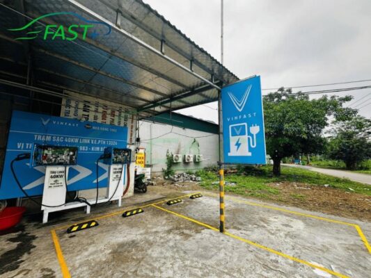 CÁC TRỤ SẠC DC NỔI BẬT NGÀY 17/4