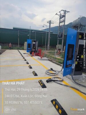 KHI DOANH NGHIỆP XĂNG DẦU BẮT ĐẦU “XANH HÓA” CÙNG TRẠM SẠC XE ĐIỆN