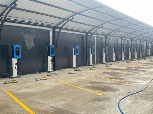 DỰ ÁN NỐI TIẾP DỰ ÁN – FAST+ LIÊN TỤC HOÀN THIỆN TRẠM SẠC TRÊN KHẮP CẢ NƯỚC!