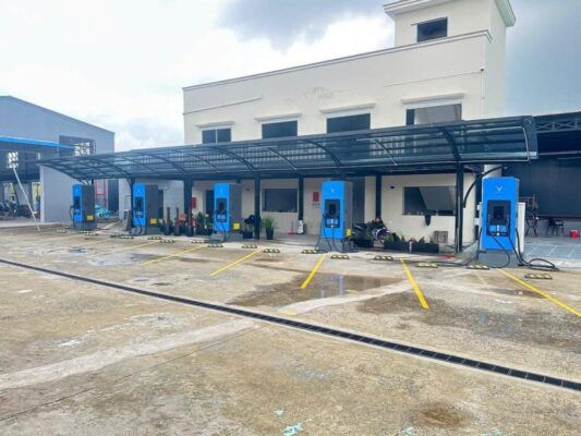 “SIÊU DỰ ÁN” 30 TRỤ SẠC TẠI TP. HỒ CHÍ MINH, FAST+ TIẾP TỤC GHI DẤU VỚI QUY MÔ ẤN TƯỢNG!