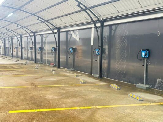 “SIÊU DỰ ÁN” 30 TRỤ SẠC TẠI TP. HỒ CHÍ MINH, FAST+ TIẾP TỤC GHI DẤU VỚI QUY MÔ ẤN TƯỢNG!
